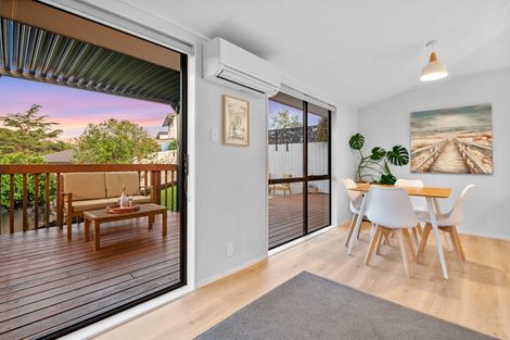 Photo of property in 1/9a Kitewao Street, Northcote, Auckland, 0627