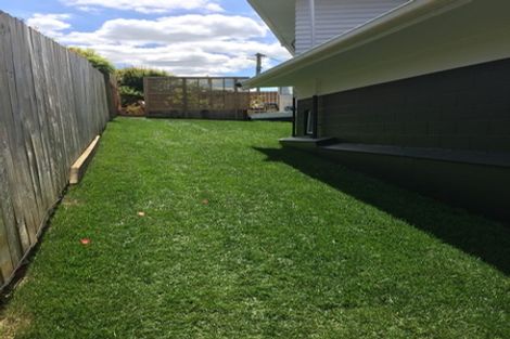 Photo of property in 57 Fairmount Road, Titirangi, Auckland, 0604