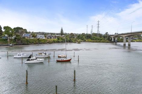 Photo of property in 17e Pakuranga Road, Pakuranga, Auckland, 2010