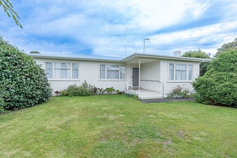 Photo of property in 28 Waterloo Crescent, Hokowhitu, Palmerston North, 4410