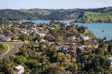 Photo of property in 1 Bay View Road, Raglan, 3225