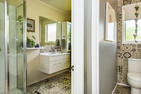 Photo of property in 16 Beazley Crescent, Tikipunga, Whangarei, 0112