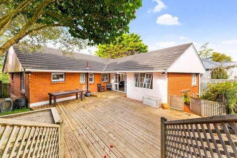 Photo of property in 3 Rerewai Place, Kelston, Auckland, 0602