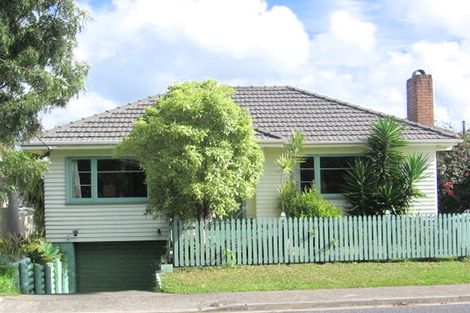 Photo of property in 39 Pleasant Road, Glen Eden, Auckland, 0602
