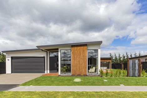 Photo of property in 10 Tussle Grove, Halswell, Christchurch, 8025