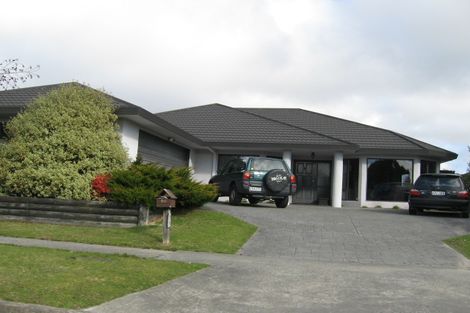 Photo of property in 90 Pacific Drive, Fitzherbert, Palmerston North, 4410