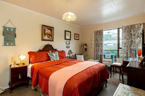 Photo of property in 102 Waikawa Road, Picton, 7220