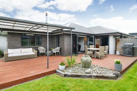 Photo of property in 25 Trump Place, Kelvin Grove, Palmerston North, 4414