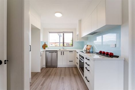 Photo of property in 60 Bay View Road, South Dunedin, Dunedin, 9012