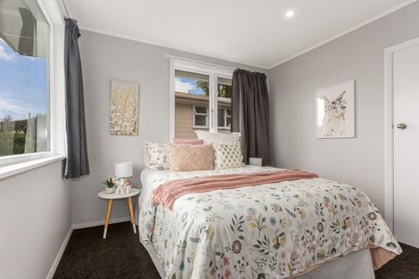 Photo of property in 18 Owhiti Street, Titahi Bay, Porirua, 5022