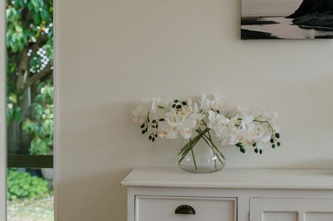 Photo of property in 2/12 Alexander Street, Cockle Bay, Auckland, 2014