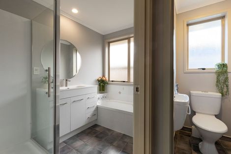 Photo of property in 81 Mount View Road, Melville, Hamilton, 3206