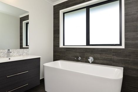 Photo of property in 2 The Meadows Drive, Flagstaff, Hamilton, 3210