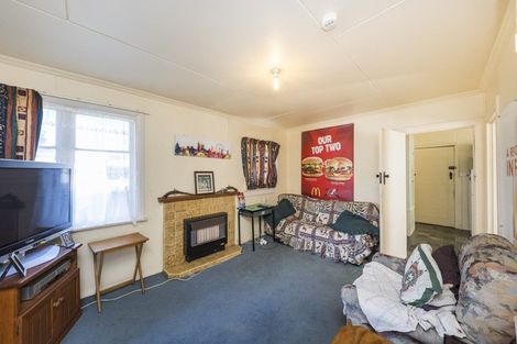 Photo of property in 28 Brightwater Terrace, Terrace End, Palmerston North, 4410