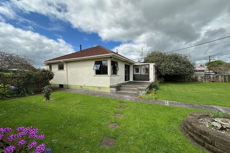 Photo of property in 14 Blake Street, Waitara, 4320