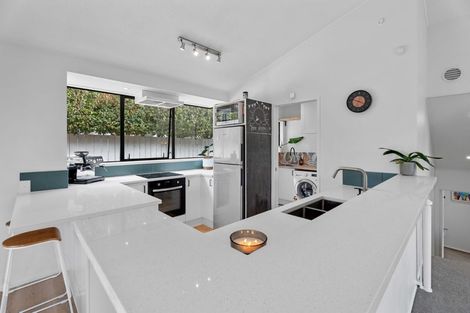 Photo of property in 1/9a Kitewao Street, Northcote, Auckland, 0627