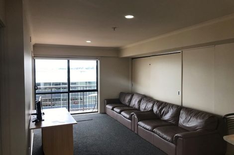 Photo of property in The Rennaissance, 5j/18 Ronwood Avenue, Manukau, Auckland, 2104