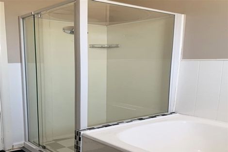 Photo of property in 1/375 Yaldhurst Road, Russley, Christchurch, 8042