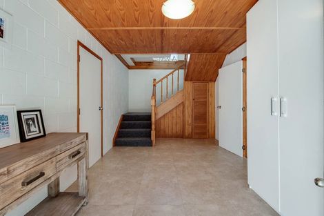 Photo of property in 4 Ngatira Place, Snells Beach, 0920