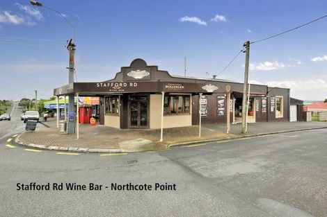 Photo of property in 8a Nutsey Avenue, Northcote, Auckland, 0627