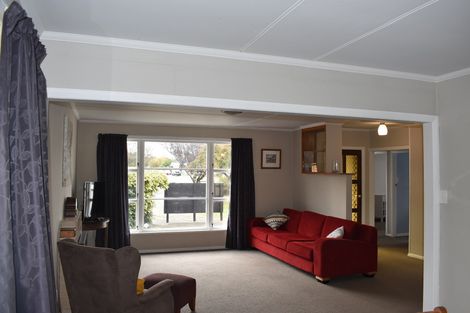 Photo of property in 75 Victoria Street, Carterton, 5713