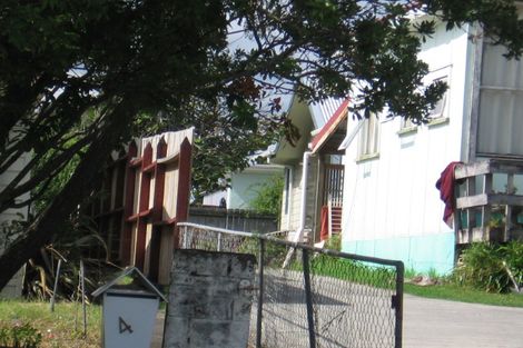 Photo of property in 6 Laura Street, Kelston, Auckland, 0602