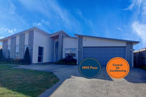 Photo of property in 17 Kuawa Drive, Kumeu, 0810