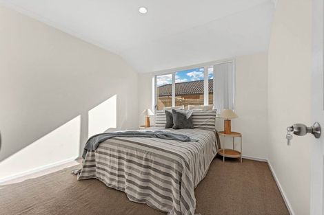 Photo of property in 2 Cathcart Close, Pukekohe, 2120