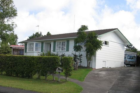 Photo of property in 8 Pipitea Place, Massey, Auckland, 0614