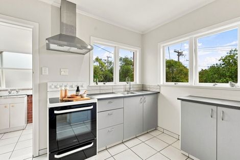 Photo of property in 1/497 Beach Road, Murrays Bay, Auckland, 0630
