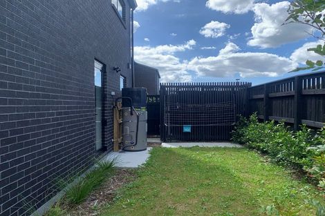 Photo of property in 70 Glidepath Road, Hobsonville, Auckland, 0616