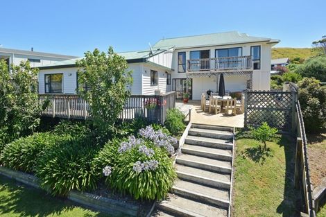 Photo of property in 1 Tamarisk Drive, Riversdale Beach, Masterton, 5872