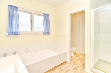 Photo of property in 1 Chilton Drive, Mairehau, Christchurch, 8052