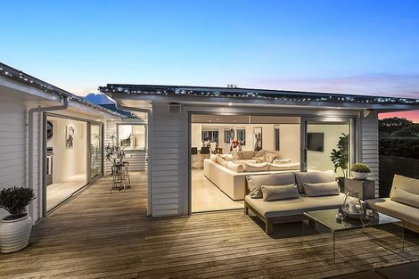 Photo of property in 27 Tizard Road, Birkenhead, Auckland, 0626