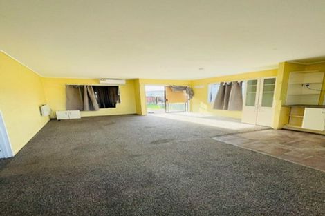 Photo of property in 1/53 Maplesden Drive, Clendon Park, Auckland, 2103