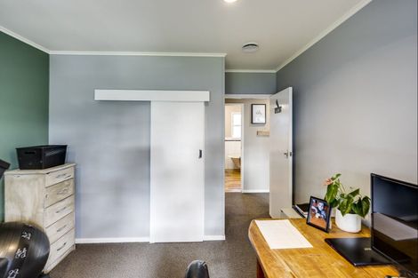 Photo of property in 10 Hastie Place, Onekawa, Napier, 4110