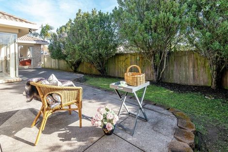 Photo of property in 16 Nad Place, East Tamaki Heights, Auckland, 2016