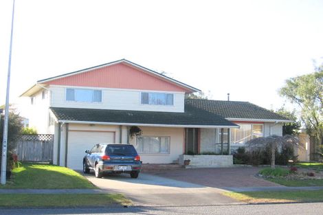 Photo of property in 35 Glen Lynne Avenue, Queenwood, Hamilton, 3210