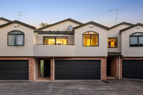 Photo of property in 3/262 Onewa Road, Birkenhead, Auckland, 0626