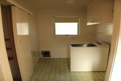 Photo of property in 127 Parkvale Road, Karori, Wellington, 6012