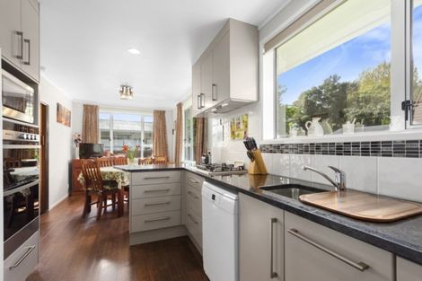 Photo of property in 90 California Drive, Totara Park, Upper Hutt, 5018