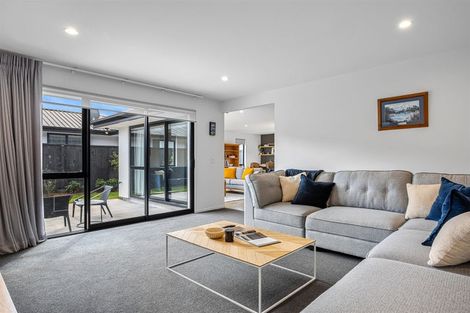 Photo of property in 53 Westpark Boulevard, Rangiora, 7400