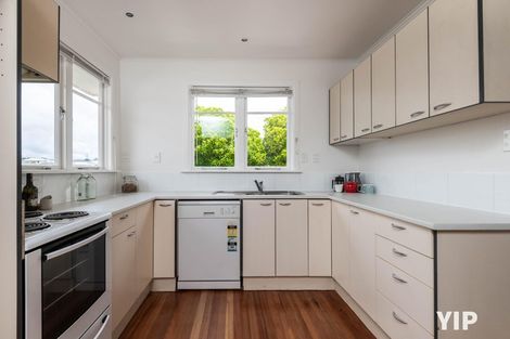 Photo of property in 17 Baylands Drive, Newlands, Wellington, 6037