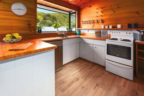 Photo of property in 6 Waiho Terrace, Elsdon, Porirua, 5022