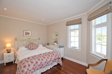 Photo of property in 1 Penguin Street, Leigh, 0985