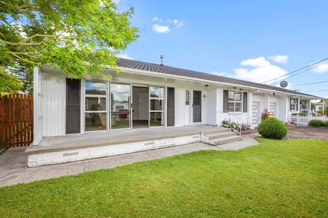 Photo of property in 27 Howden Road, Fairfield, Hamilton, 3214