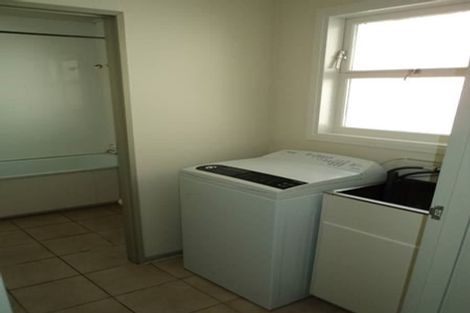 Photo of property in 2/328 Mount Eden Road, Mount Eden, Auckland, 1024