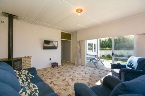 Photo of property in 464 South Road, Omata, New Plymouth, 4374