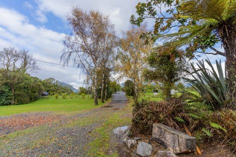 Photo of property in 6 Marks Road, Haast, 7886