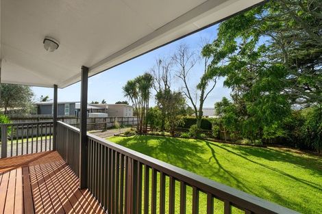 Photo of property in 37 Puriri Road, Pukekohe, 2120